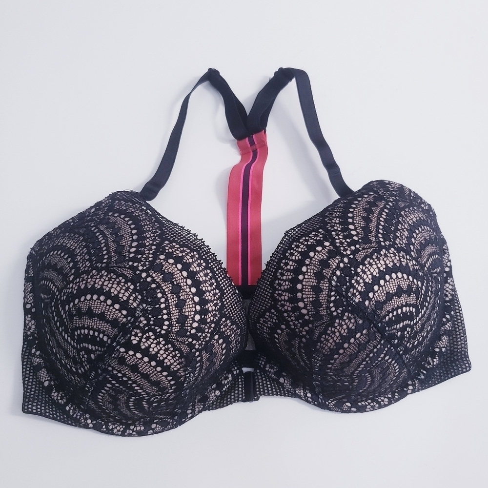 Victoria's Secret Very Sexy Lightly Lined Plunge Lace Racerback Bra